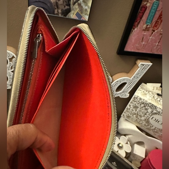 Preloved Celine Wallet Card Bill Holder Large Zip Multifunction (Made In Italy) - Picture 15 of 16